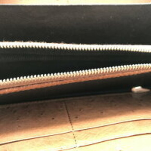 Gucci Interlocking Zippy Wallet Long Ostrich Leather - Picture 7 of 10